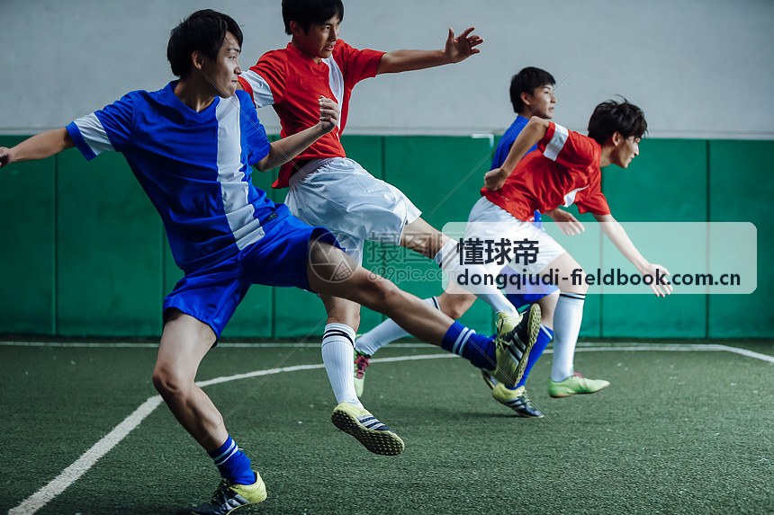 懂球帝战术分析：三中卫体系下的边翼卫攻防职责拆解